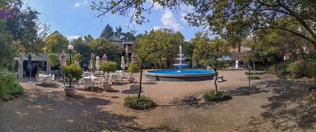 1 Bedroom Property for Sale in Fourways Gauteng