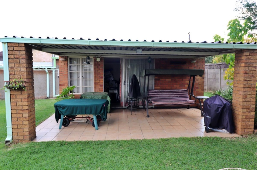 3 Bedroom Property for Sale in Sunnyridge Gauteng