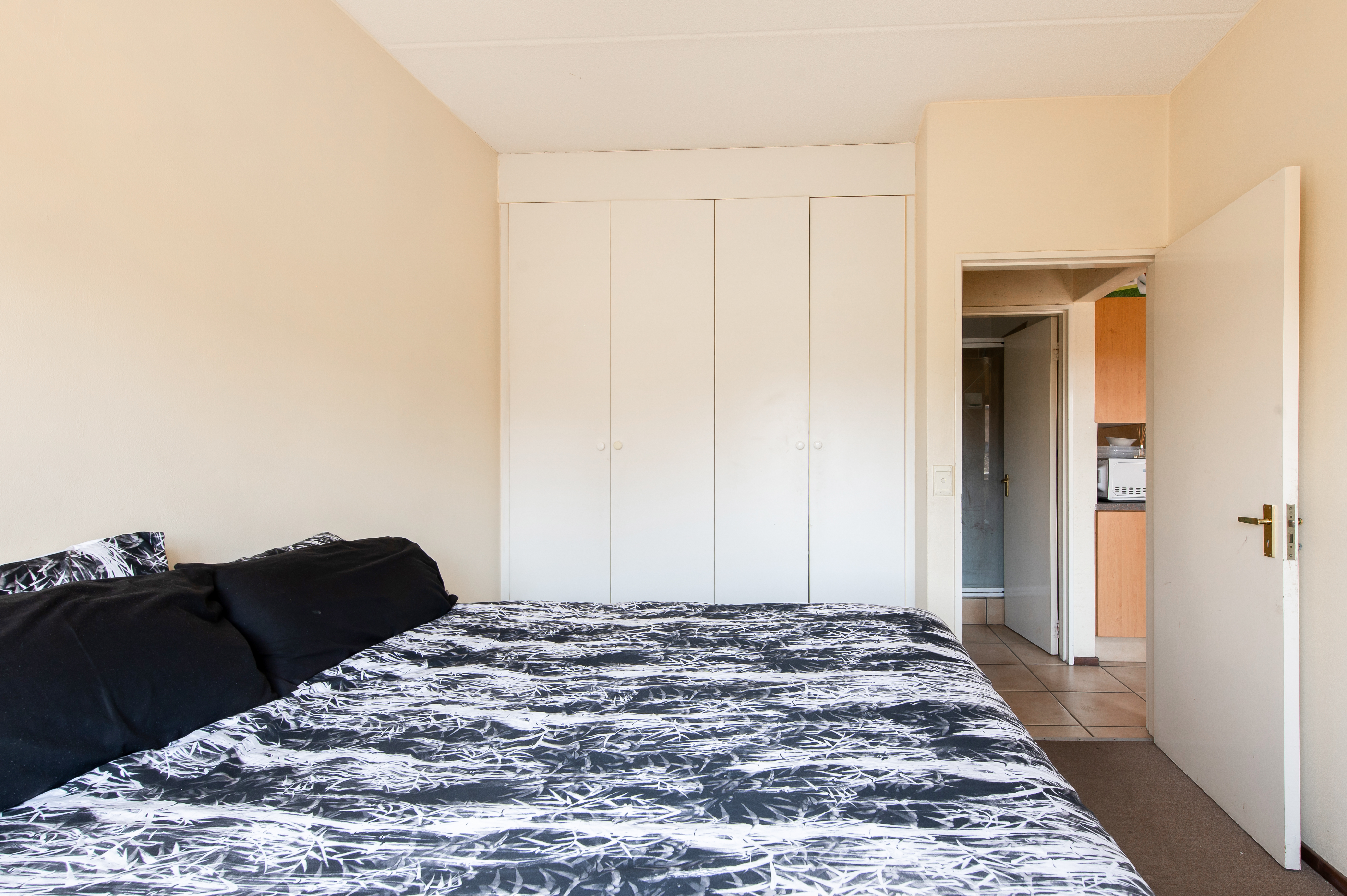1 Bedroom Property for Sale in Lonehill Gauteng