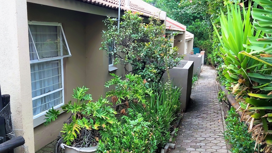 To Let 2 Bedroom Property for Rent in Fourways Gauteng