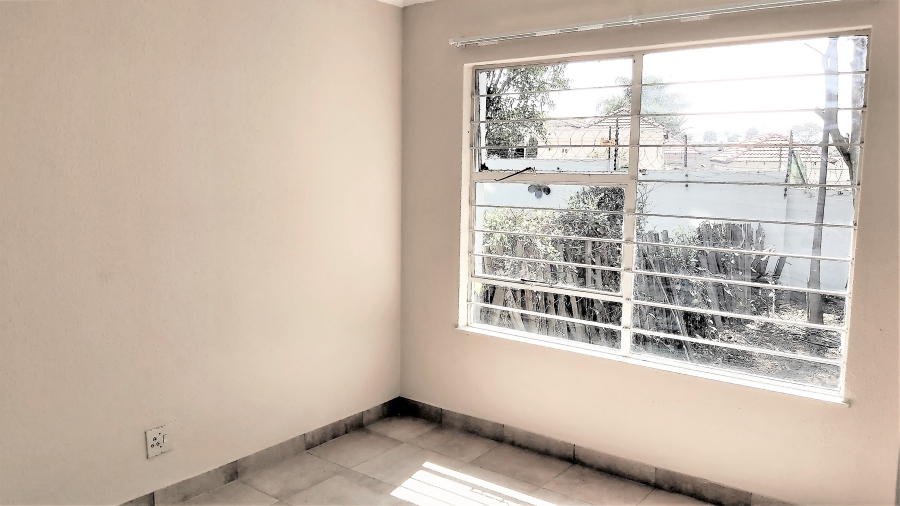 To Let 2 Bedroom Property for Rent in Fourways Gauteng