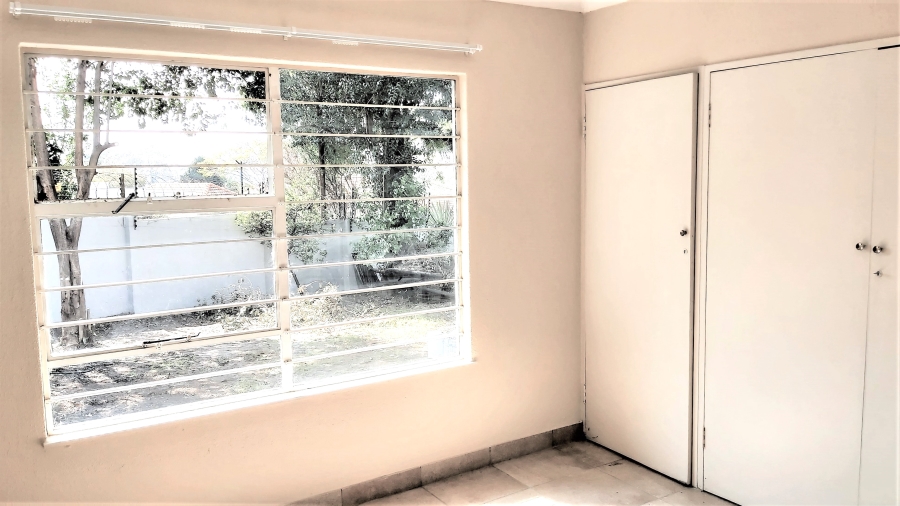 To Let 2 Bedroom Property for Rent in Fourways Gauteng