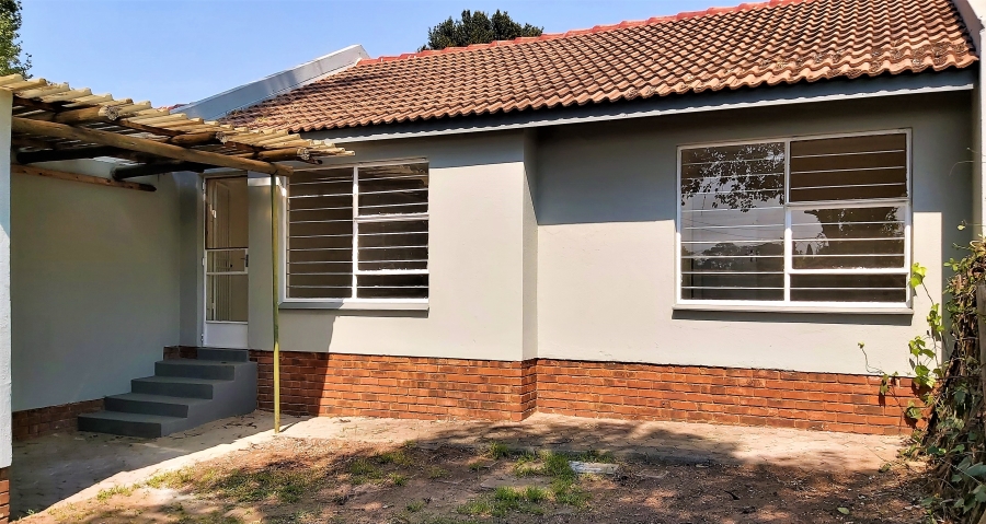 To Let 2 Bedroom Property for Rent in Fourways Gauteng