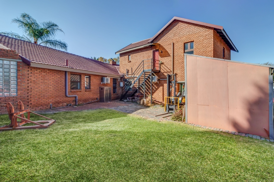 4 Bedroom Property for Sale in Paulshof Gauteng