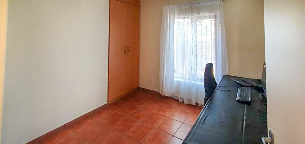2 Bedroom Property for Sale in Fourways Gauteng