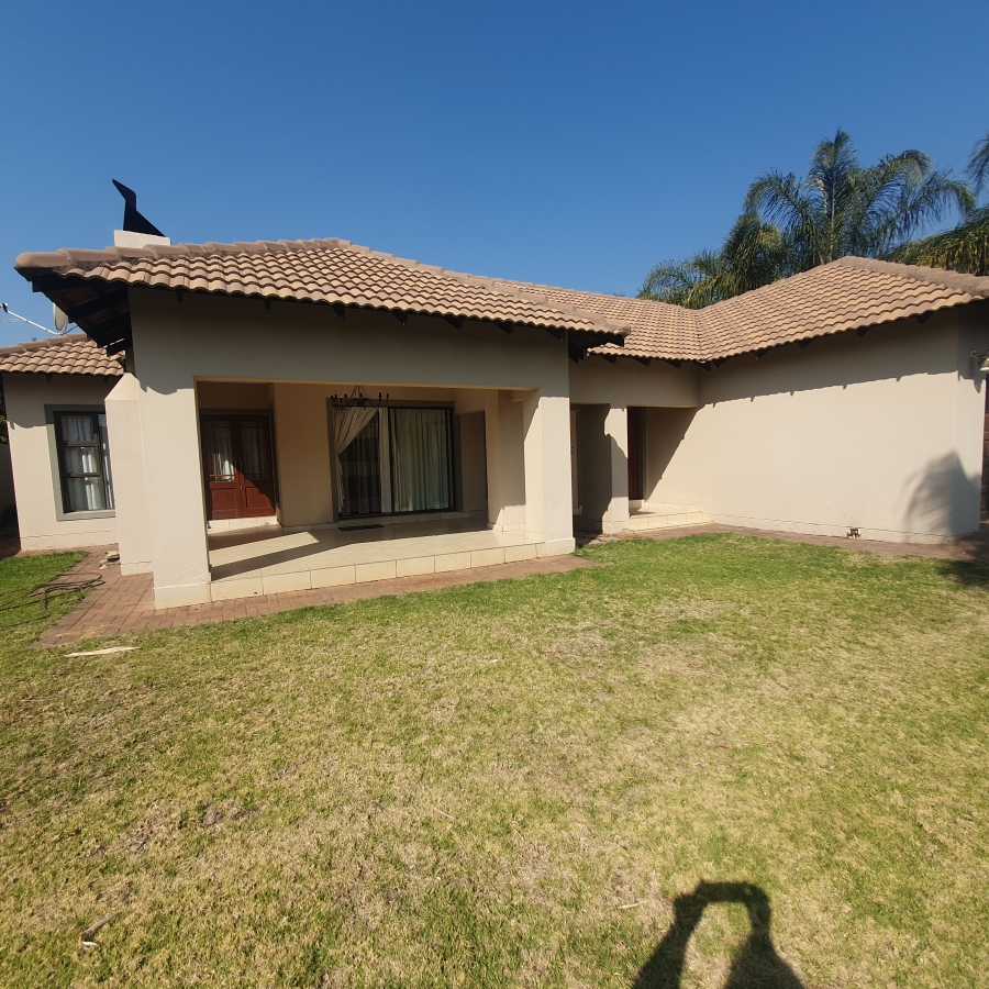 To Let 3 Bedroom Property for Rent in Montana Tuine Gauteng