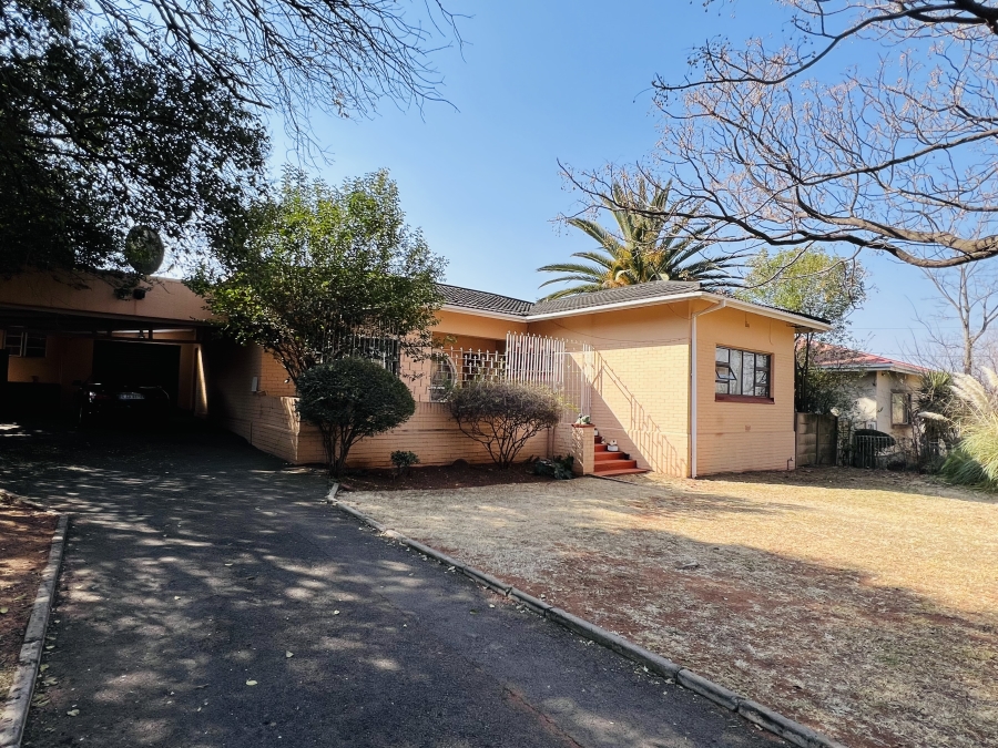 3 Bedroom Property for Sale in Discovery Gauteng