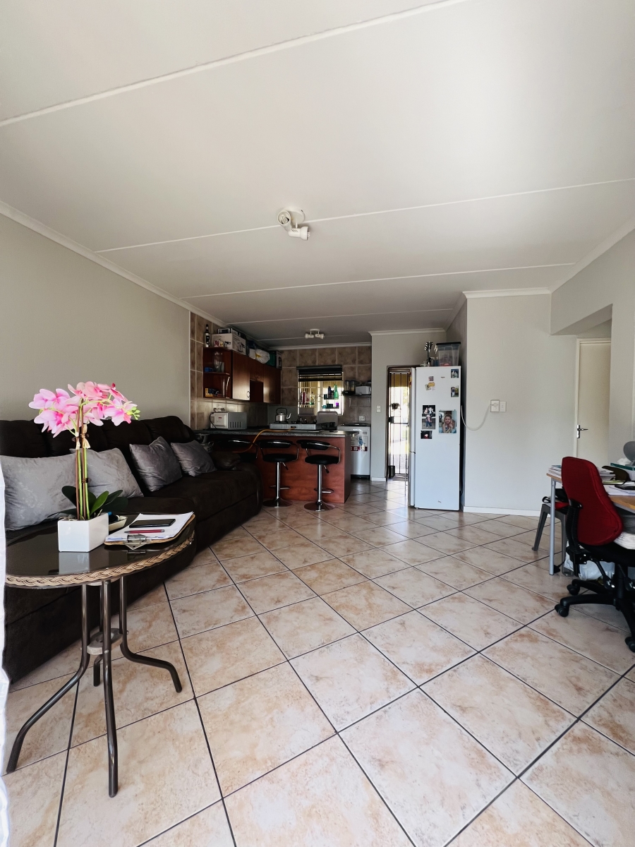 2 Bedroom Property for Sale in North Riding Gauteng