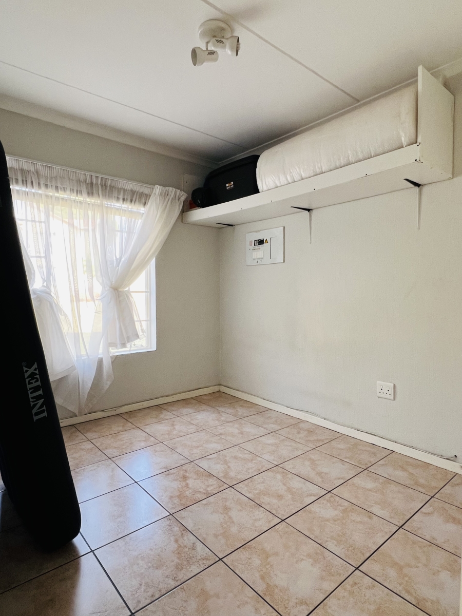 2 Bedroom Property for Sale in North Riding Gauteng