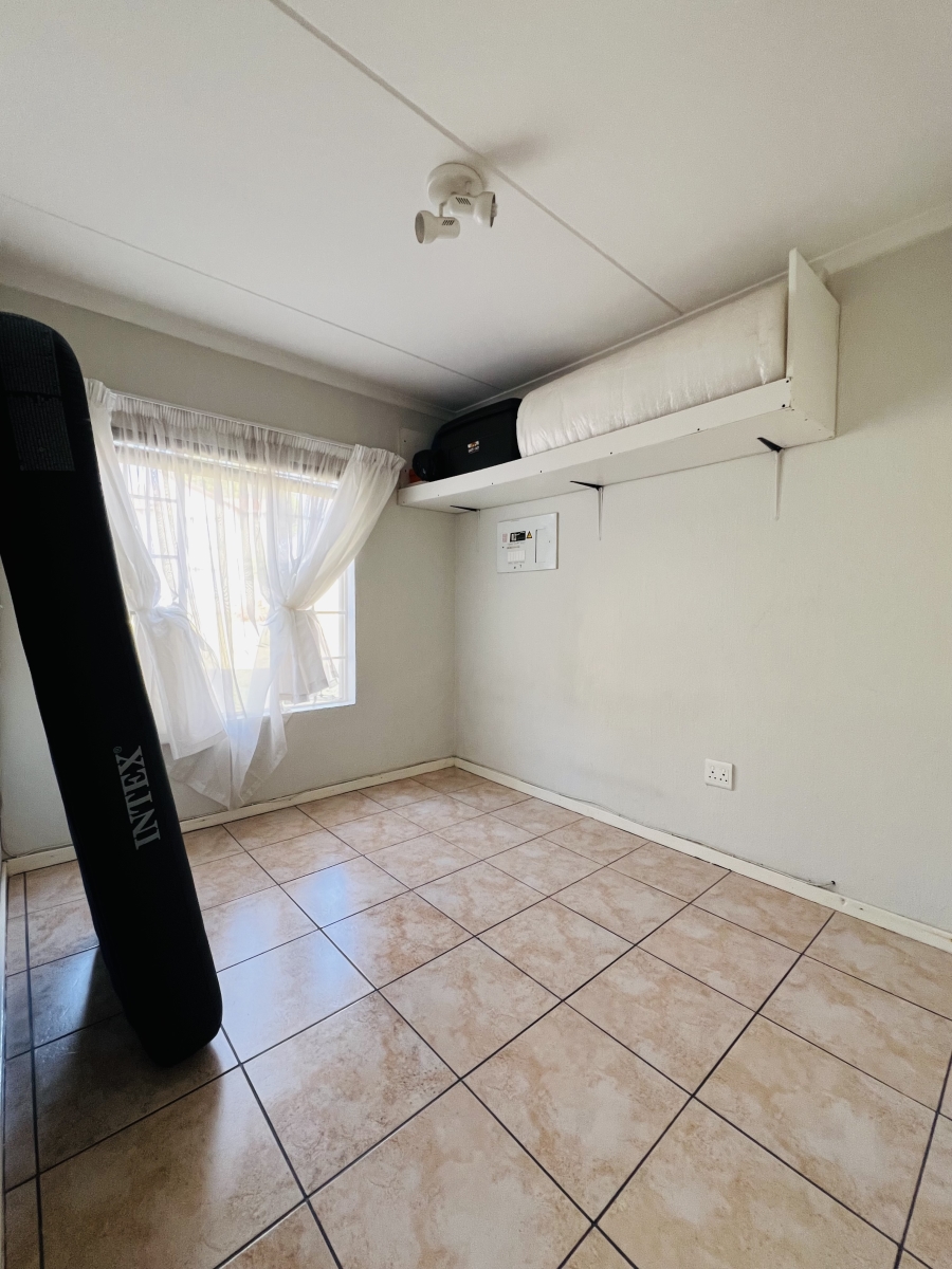 2 Bedroom Property for Sale in North Riding Gauteng