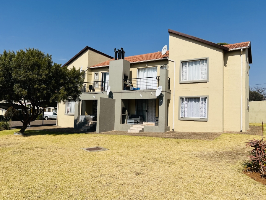 2 Bedroom Property for Sale in North Riding Gauteng