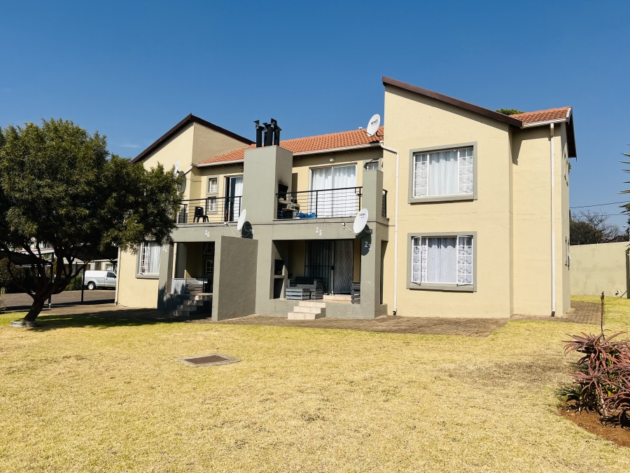 2 Bedroom Property for Sale in North Riding Gauteng