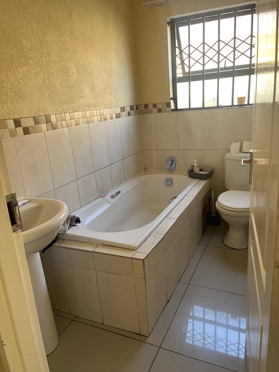 To Let 3 Bedroom Property for Rent in Leondale Gauteng