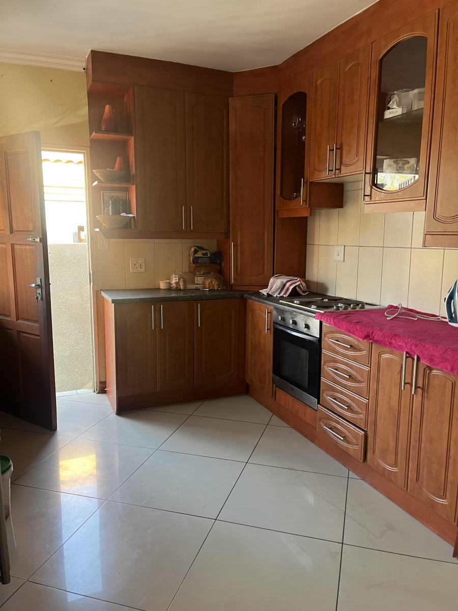 To Let 3 Bedroom Property for Rent in Leondale Gauteng