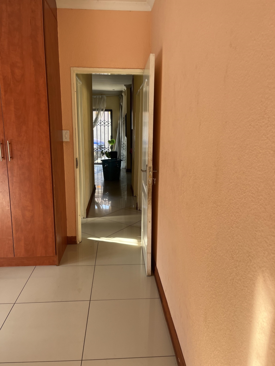To Let 3 Bedroom Property for Rent in Leondale Gauteng
