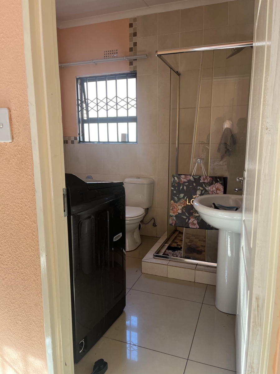 To Let 3 Bedroom Property for Rent in Leondale Gauteng