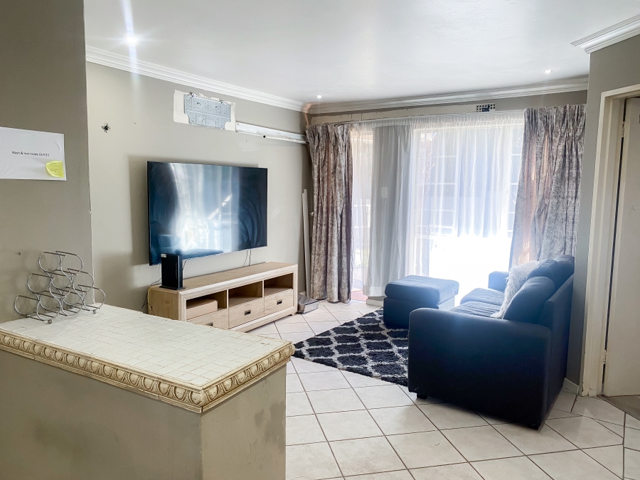 2 Bedroom Property for Sale in Vorna Valley Gauteng