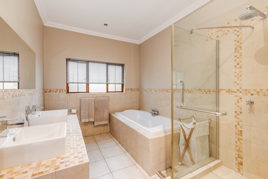 3 Bedroom Property for Sale in Mooikloof Gardens Gauteng