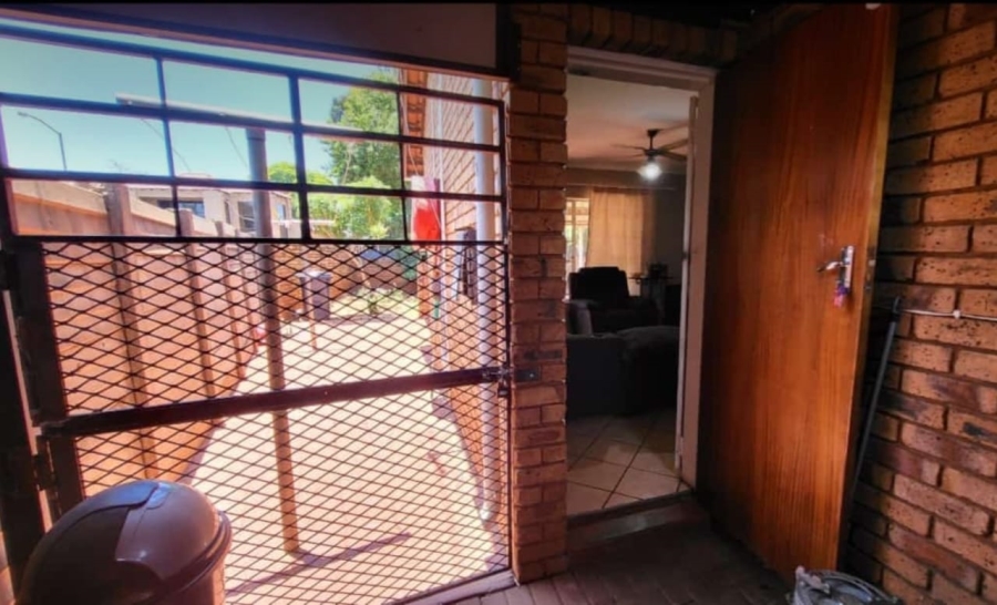 3 Bedroom Property for Sale in Hesteapark Gauteng