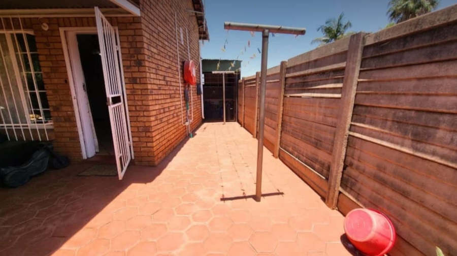 3 Bedroom Property for Sale in Hesteapark Gauteng