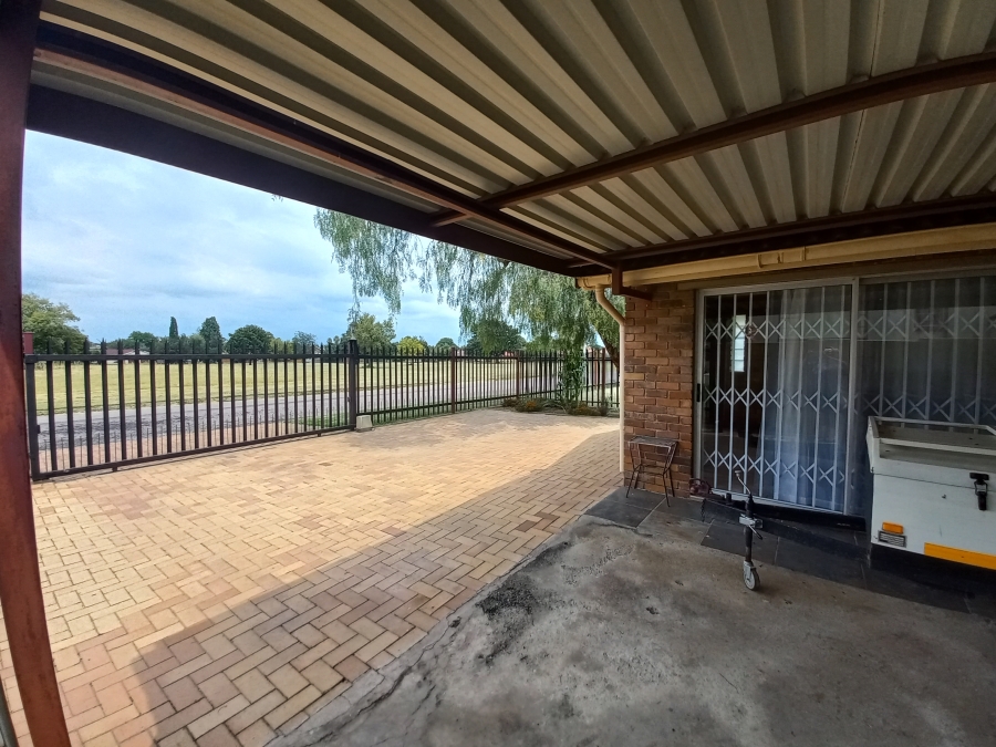 3 Bedroom Property for Sale in Ferryvale Gauteng