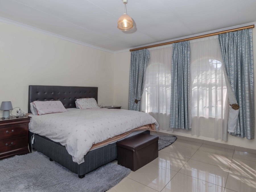 3 Bedroom Property for Sale in Marais Steyn Park Gauteng