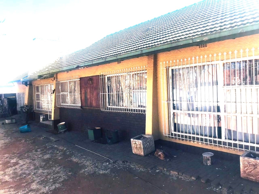 3 Bedroom Property for Sale in Roodekop Gauteng