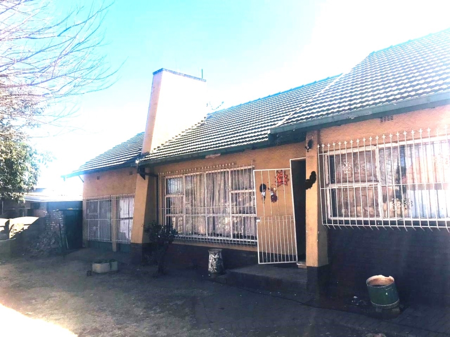 3 Bedroom Property for Sale in Roodekop Gauteng