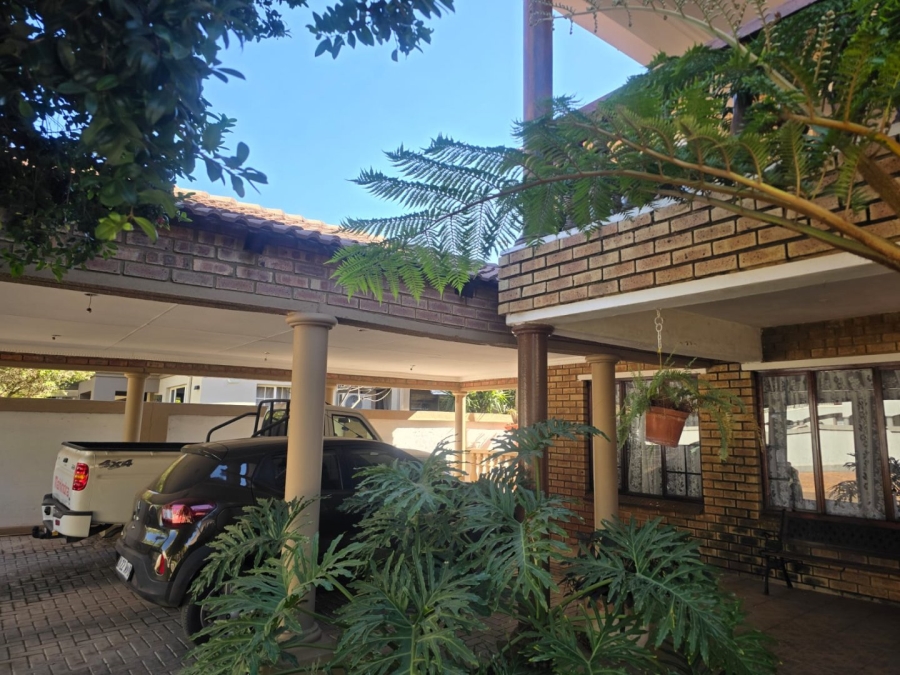 4 Bedroom Property for Sale in Bougainvillea Estate Gauteng