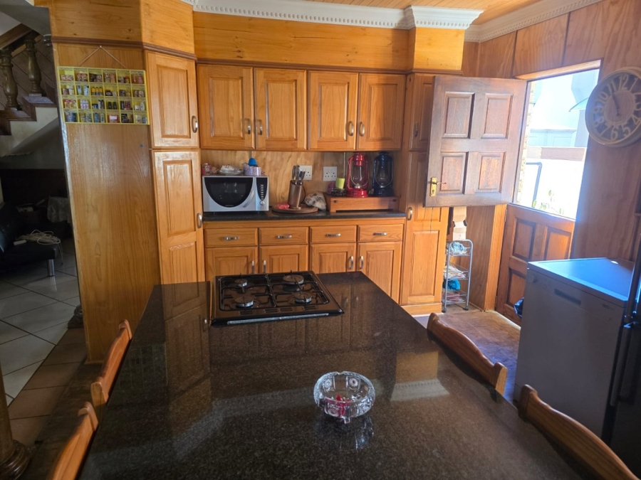 4 Bedroom Property for Sale in Bougainvillea Estate Gauteng