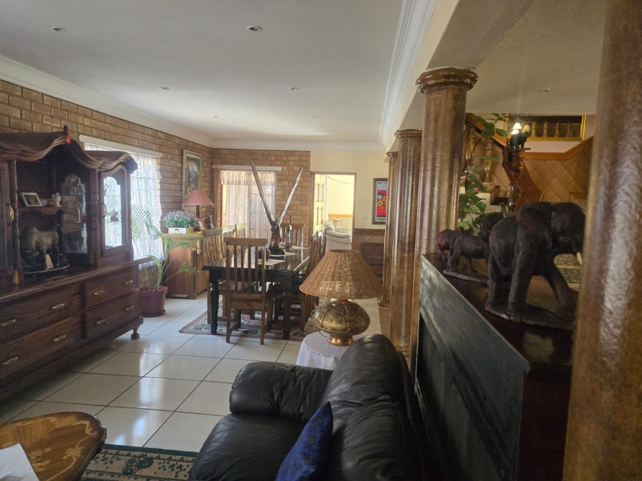 4 Bedroom Property for Sale in Bougainvillea Estate Gauteng