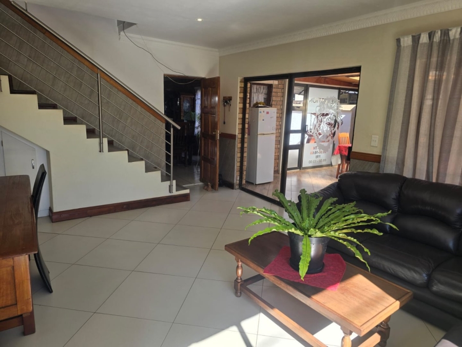 4 Bedroom Property for Sale in Bougainvillea Estate Gauteng