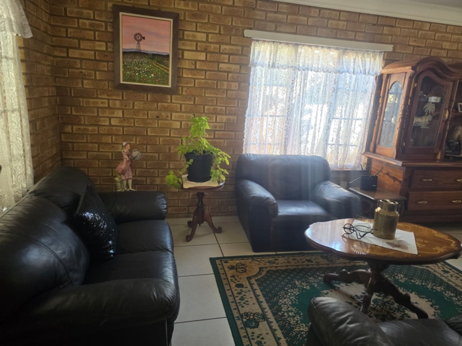 4 Bedroom Property for Sale in Bougainvillea Estate Gauteng