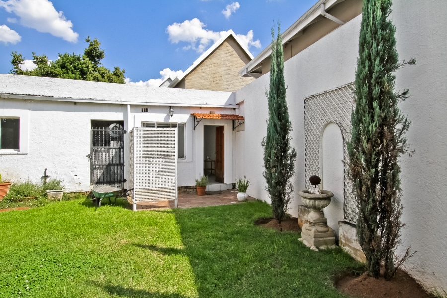 To Let 4 Bedroom Property for Rent in Craighall Park Gauteng