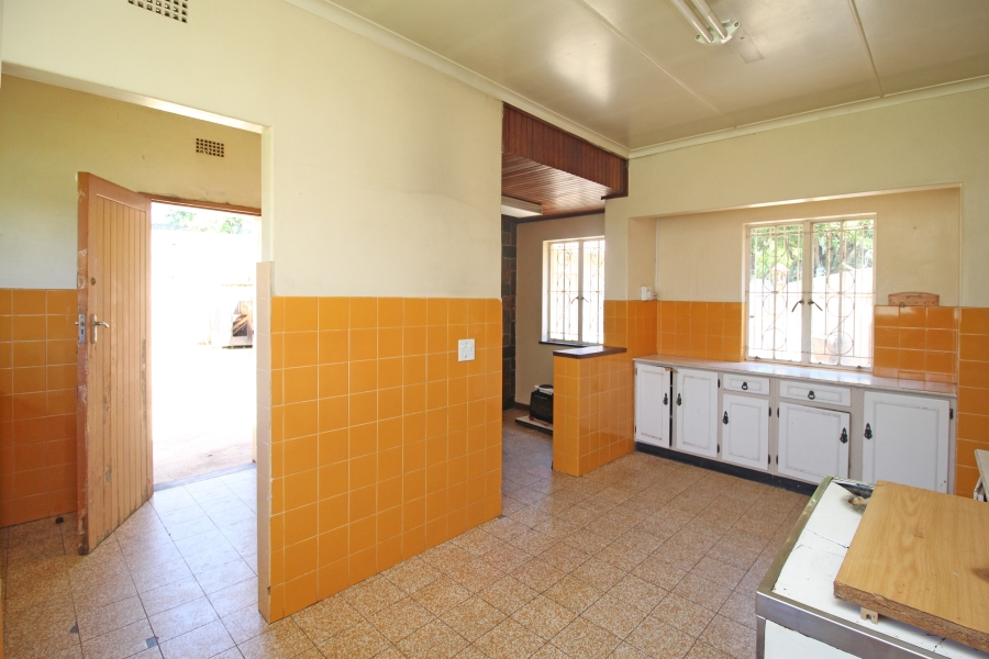 4 Bedroom Property for Sale in Kew Gauteng