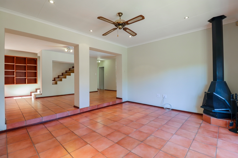 To Let 4 Bedroom Property for Rent in Bryanston Gauteng