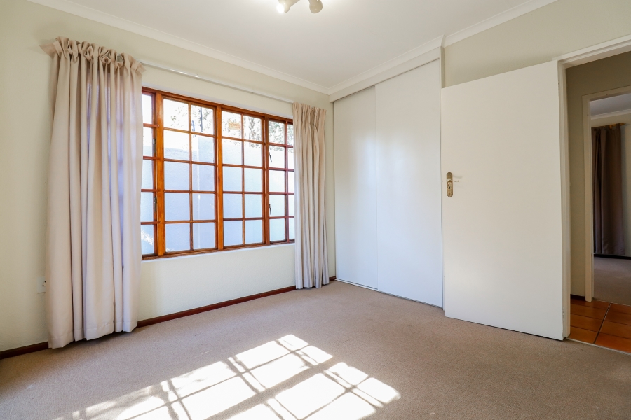 To Let 4 Bedroom Property for Rent in Bryanston Gauteng