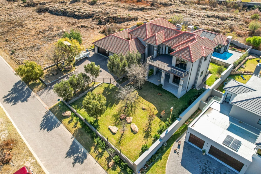 5 Bedroom Property for Sale in Aquavista Mountain Estate Gauteng