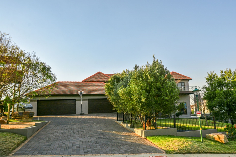 5 Bedroom Property for Sale in Aquavista Mountain Estate Gauteng