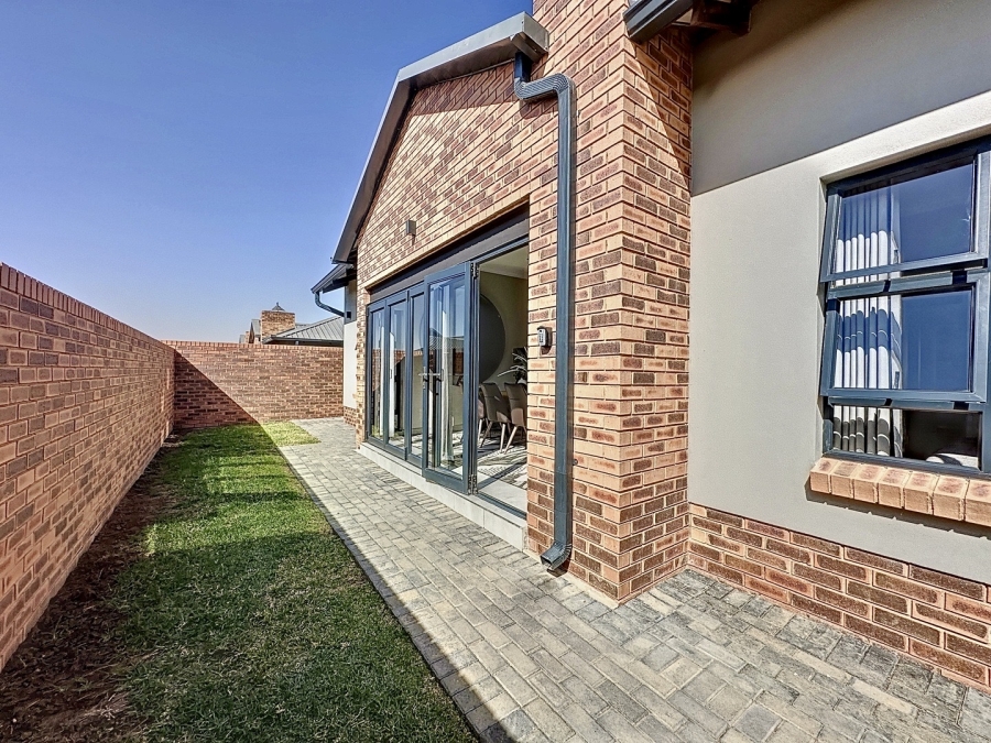 3 Bedroom Property for Sale in Six Fountains Residential Estate Gauteng