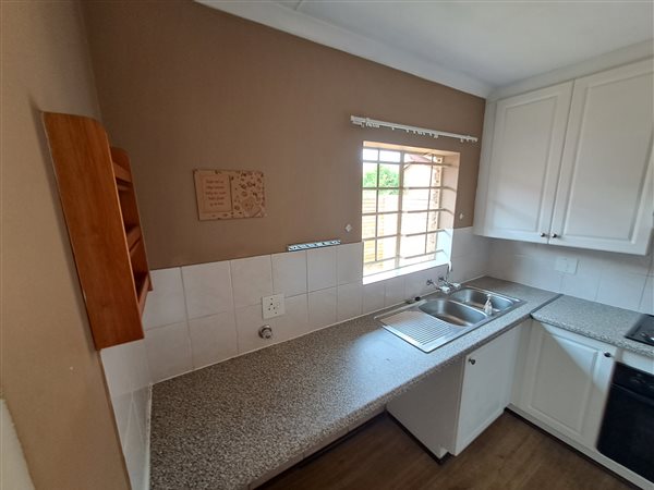 To Let 2 Bedroom Property for Rent in Magalieskruin Gauteng