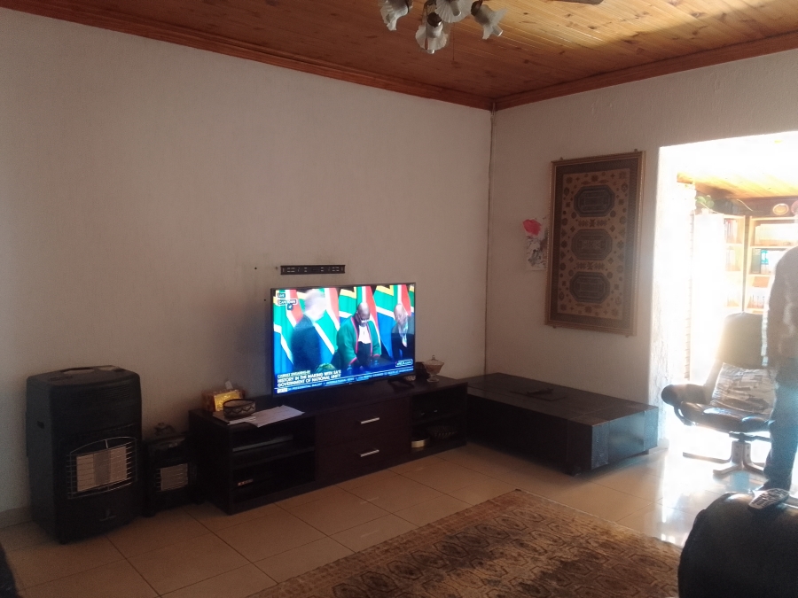 3 Bedroom Property for Sale in Lenasia Ext 8 Gauteng