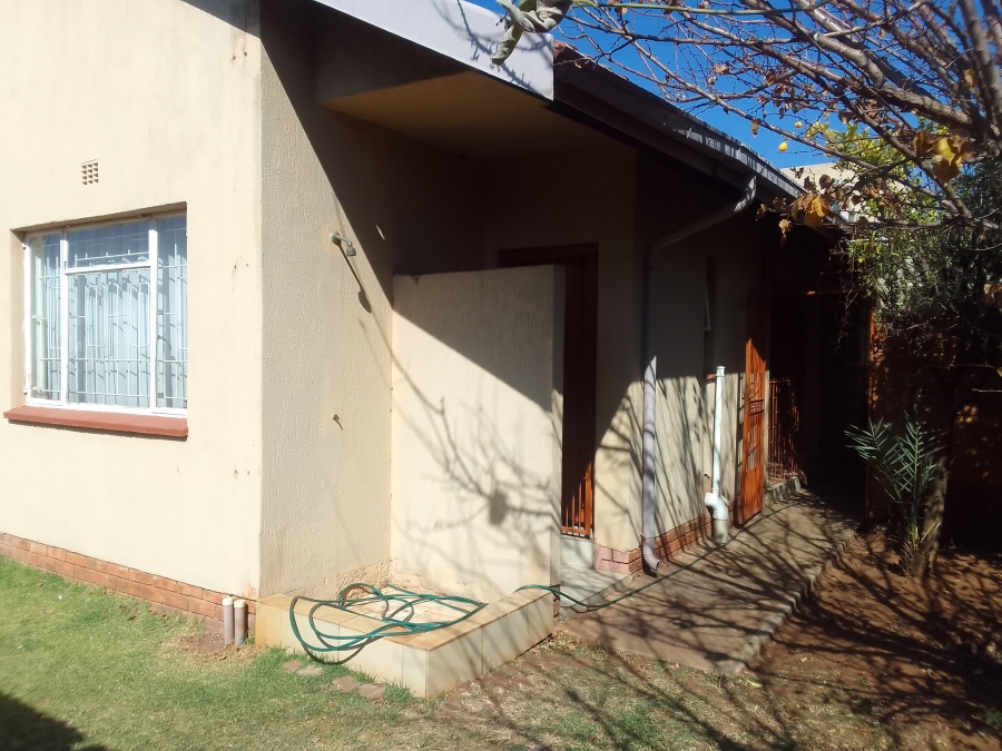 3 Bedroom Property for Sale in Lenasia Ext 8 Gauteng