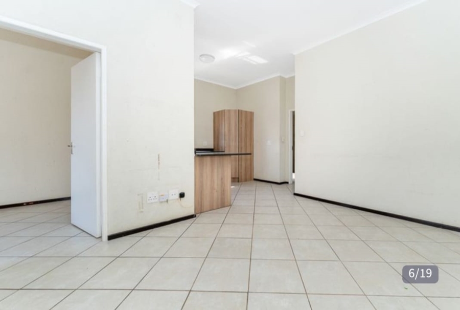 To Let 2 Bedroom Property for Rent in Goedeburg Gauteng