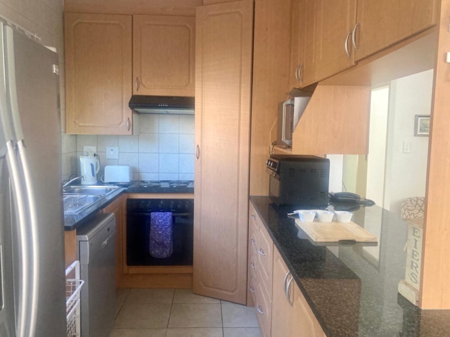 To Let 3 Bedroom Property for Rent in The Retreat Gauteng