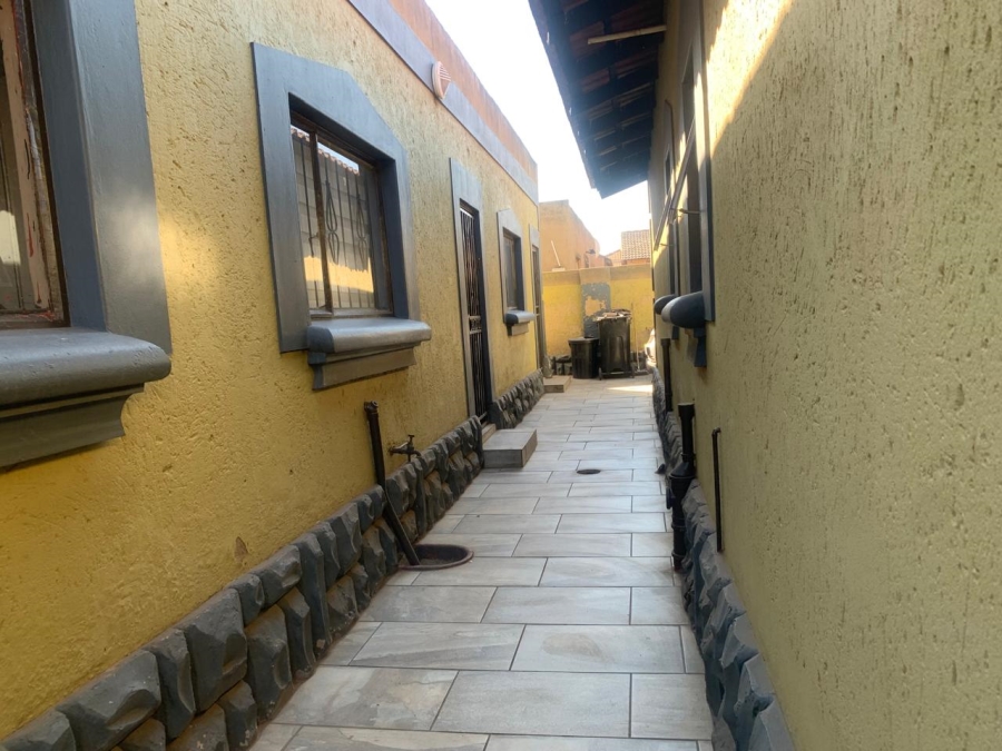 3 Bedroom Property for Sale in Vosloorus Ext 2 Gauteng