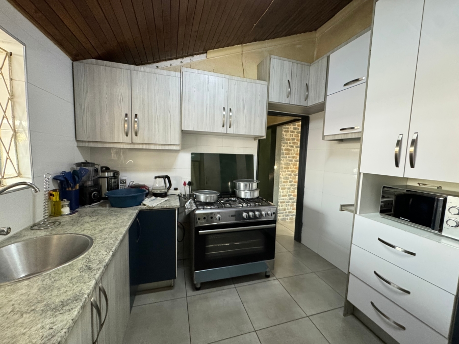 4 Bedroom Property for Sale in Lenasia Ext 5 Gauteng