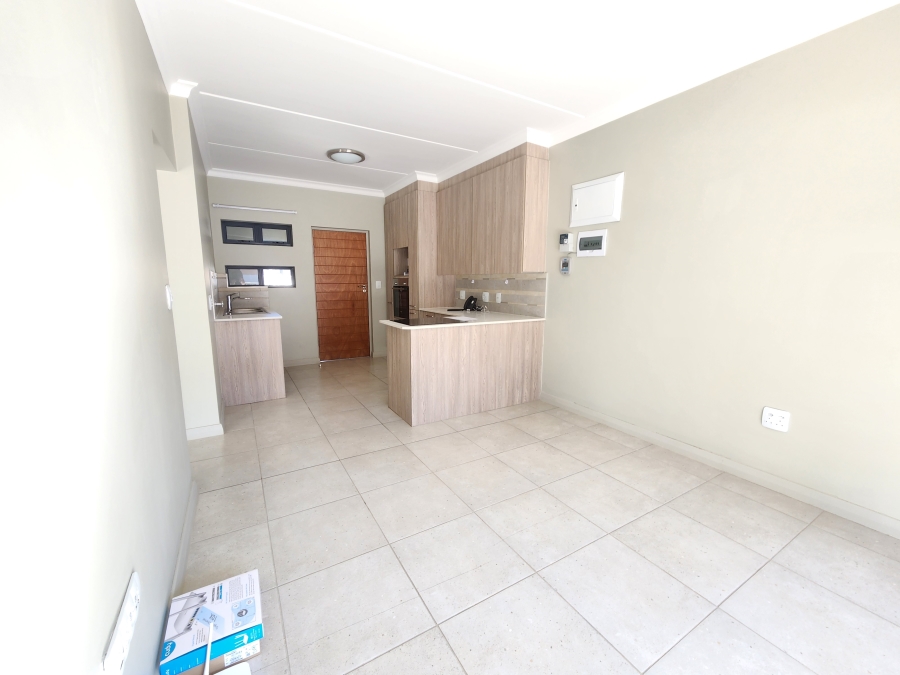 To Let 1 Bedroom Property for Rent in Waterkloof Ridge Gauteng
