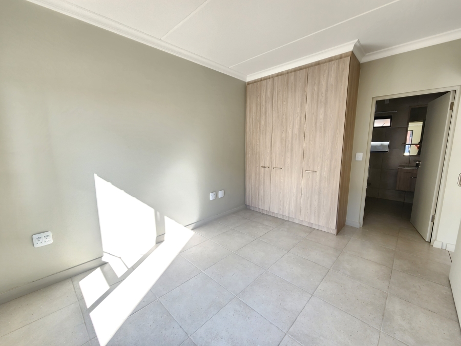 To Let 1 Bedroom Property for Rent in Waterkloof Ridge Gauteng