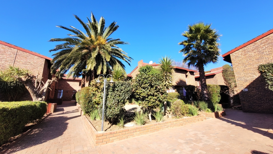 2 Bedroom Property for Sale in The Hill Gauteng